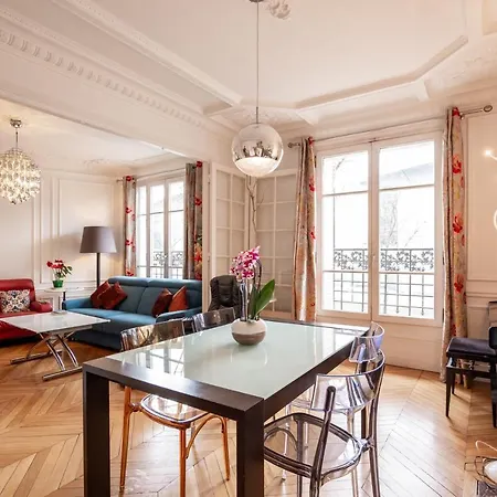 Veeve - Vivid, Vivace Apartment *