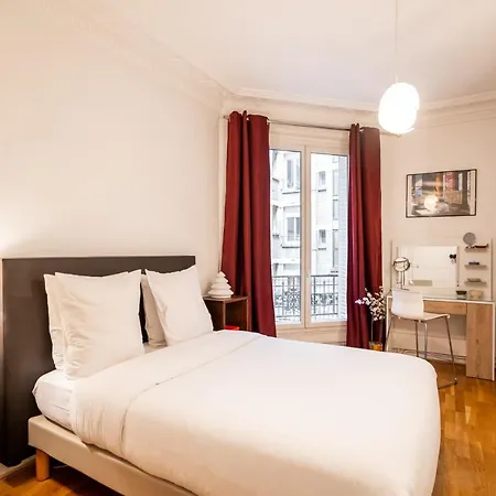 Veeve - Vivid, Vivace Apartment